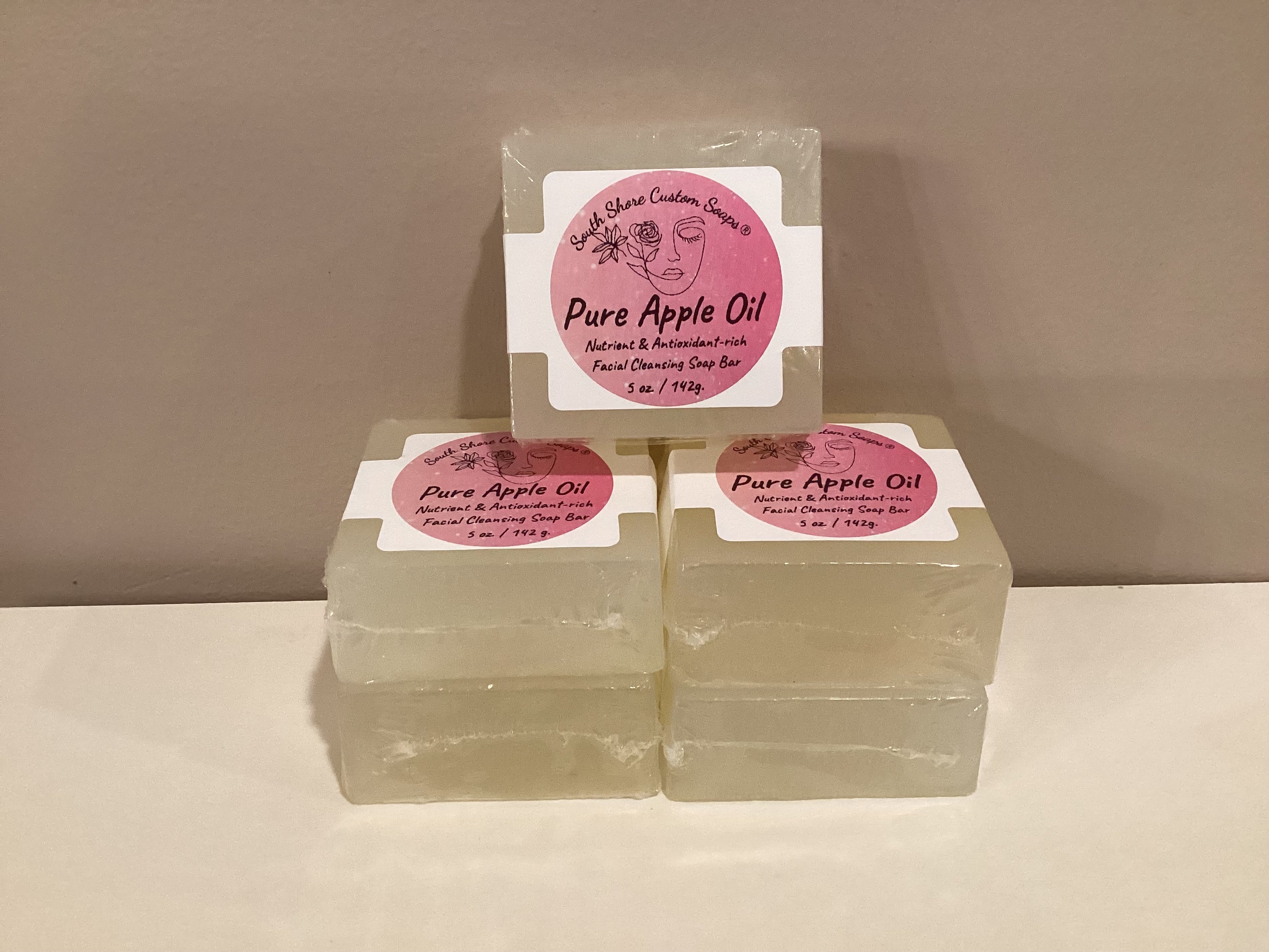 *Pure Apple Oil*- Nutrient & Antioxidant-rich Facial Cleansing Soap Bar